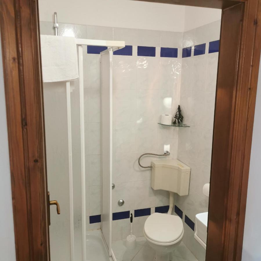 B&B Feral Rovinj Bagian luar foto