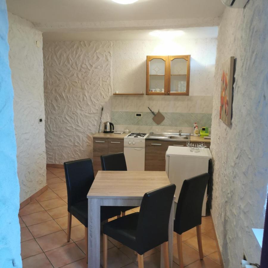 B&B Feral Rovinj Bagian luar foto